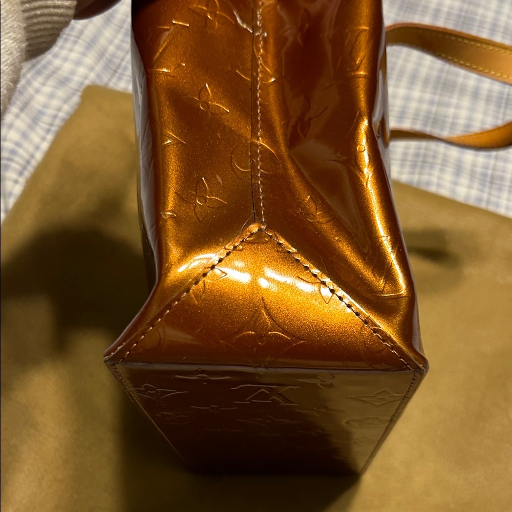 LV Monogram Vernis Reade Bronze MINI Tote Bag - Picture 5 of 16